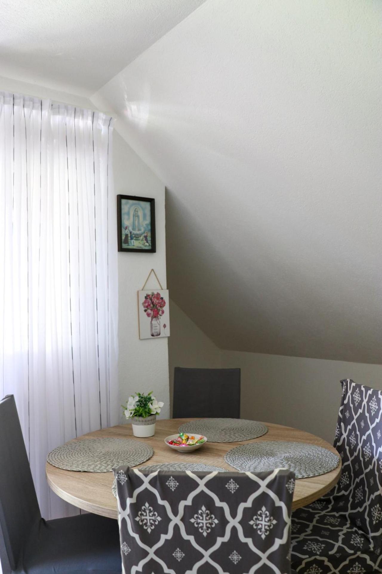 Apartment Filomena Смолянац Екстериор снимка